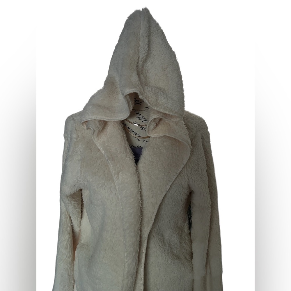 NWT Fuzzy Lightweight Coat - Picture 2 of 6
